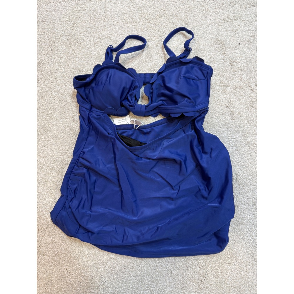 Cupshe Scallop Trim Cutout Tankini Swimsuit Top Adjustable Strap